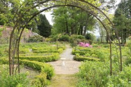 kirkennan walled garden paths