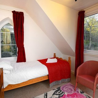 On the first floor there is 1 single bedroom leading to a further single bedroom