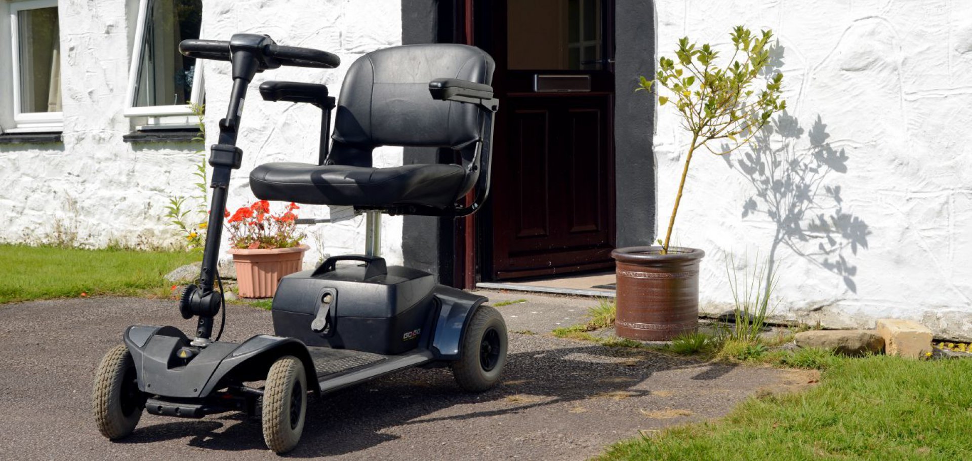wheelchair accessible attractions near Kirkennan self catering cottages dumfries and galloway