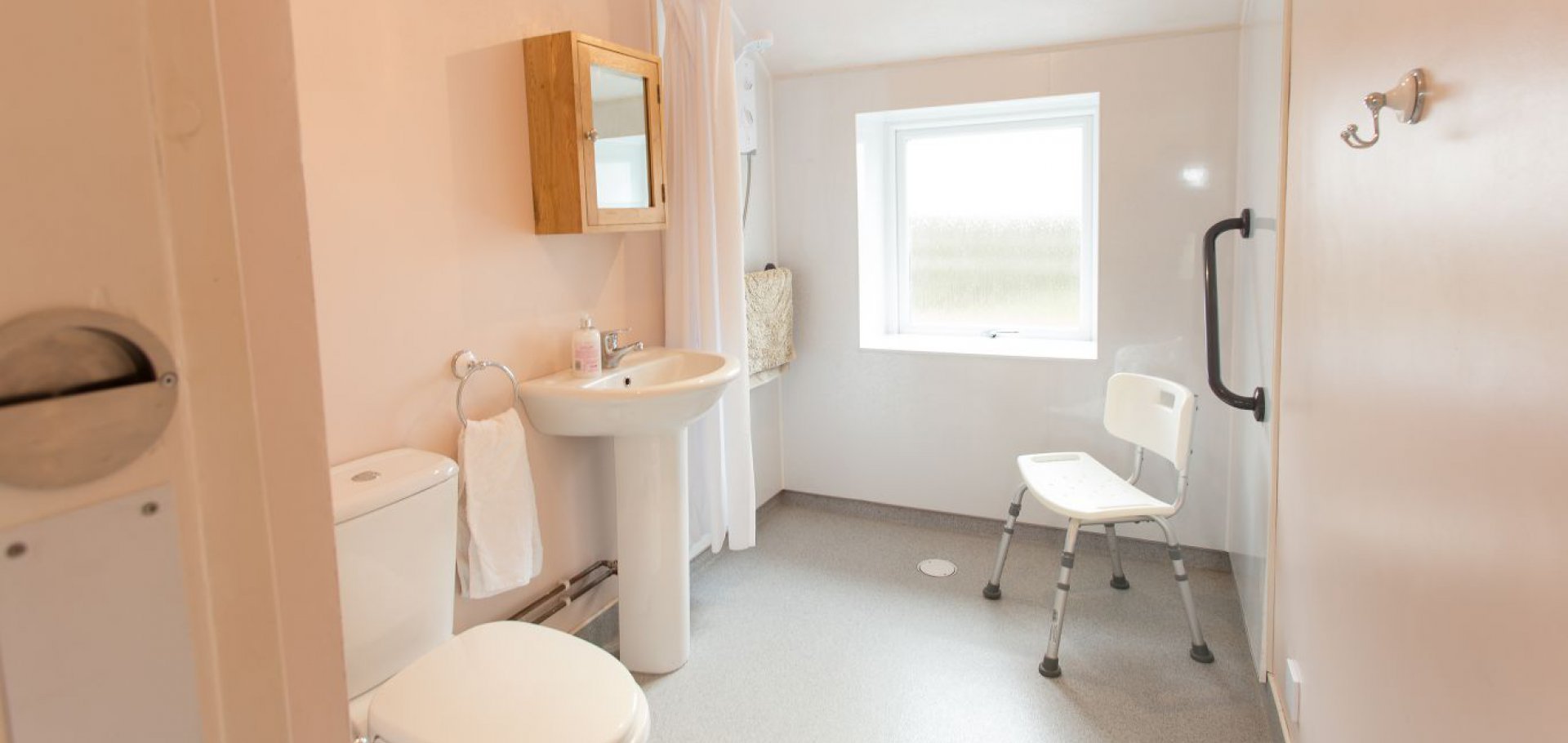 wheelchair accessible holiday home dumfries and galloway wet room