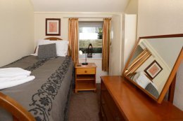 The single bedroom.